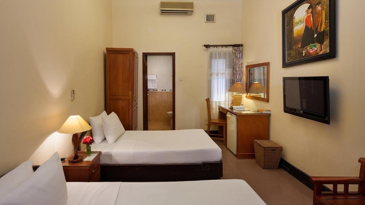 Lucky Central Hotel & Travel Hanoi Exteriör bild