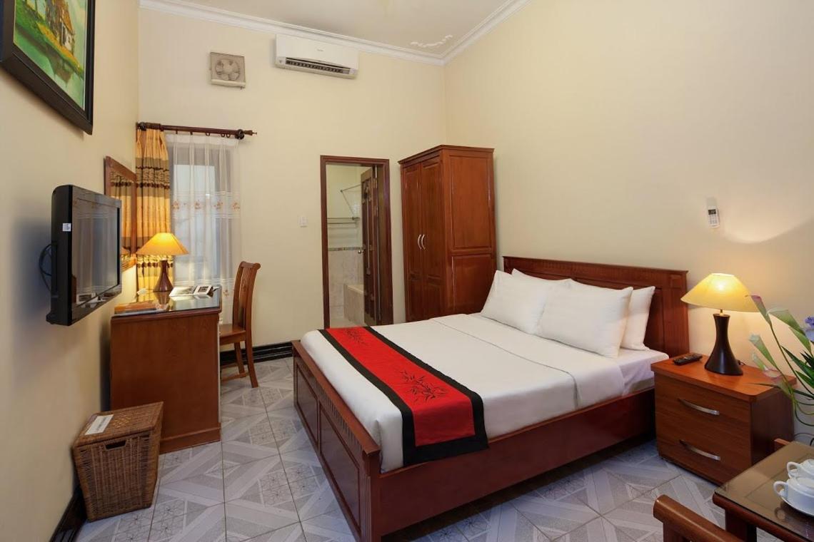 Lucky Central Hotel & Travel Hanoi Exteriör bild